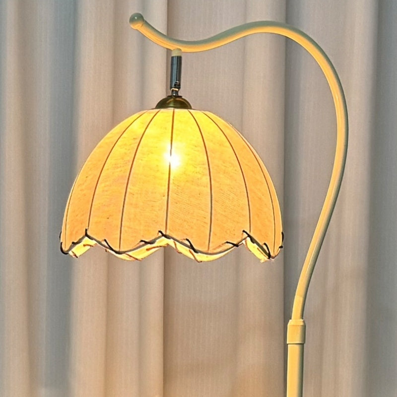 Cream-Style Bedside Table Floor Lamp