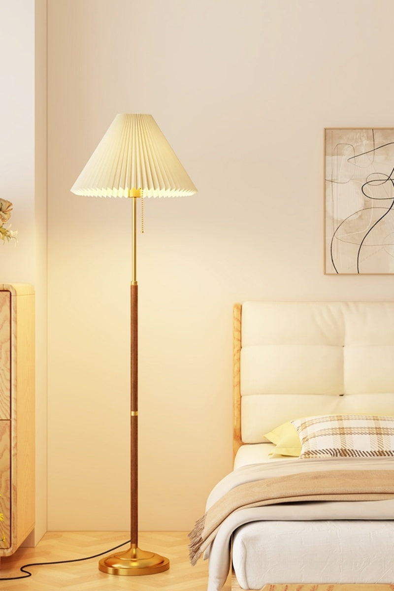 Retro-Style Solid Wood Floor Lamp