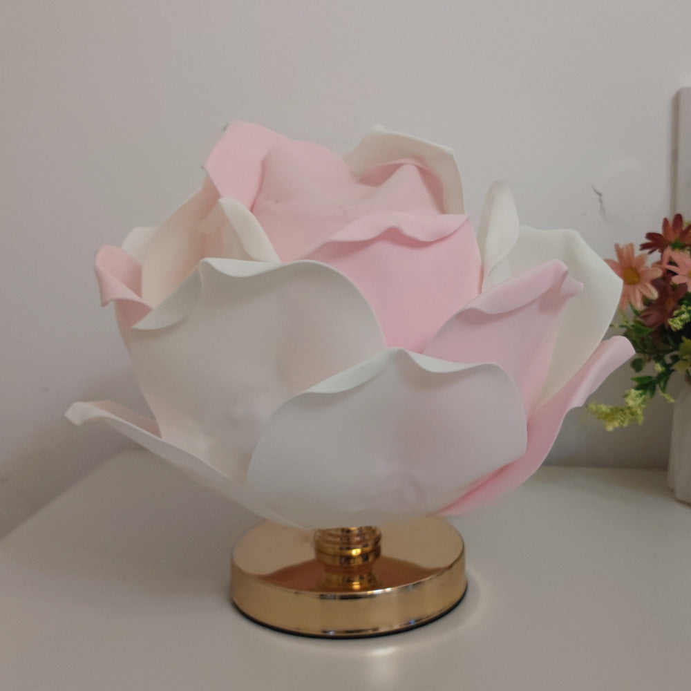 Creative big rose lamp Lotus lamp Dream wedding bedside lamp