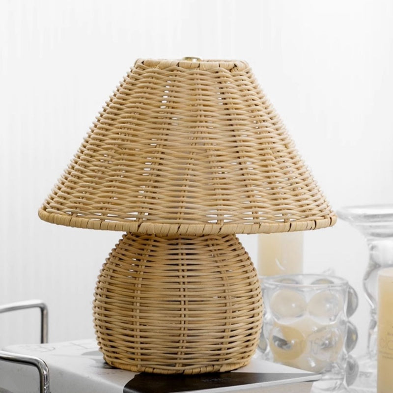Creative Bamboo Woven Table Lamp