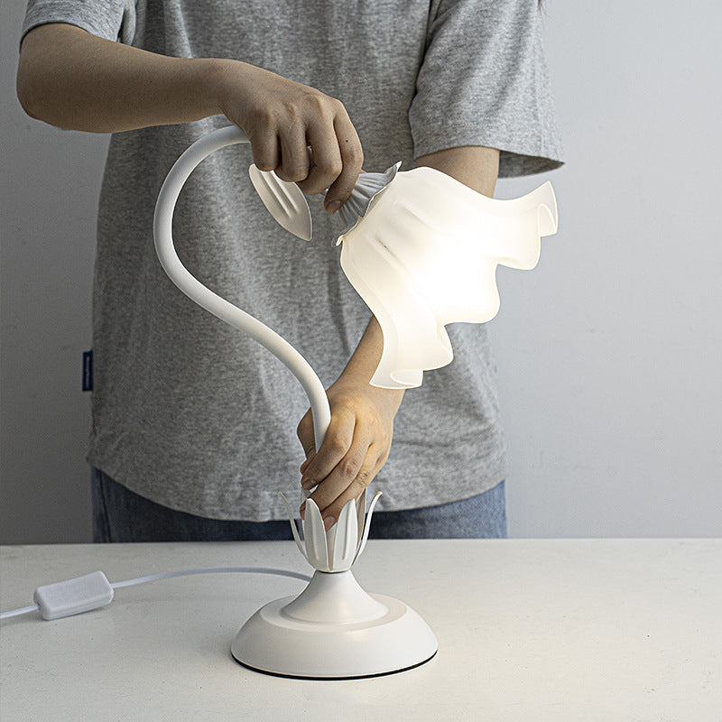 Flower Romantic Atmosphere Table Lamp