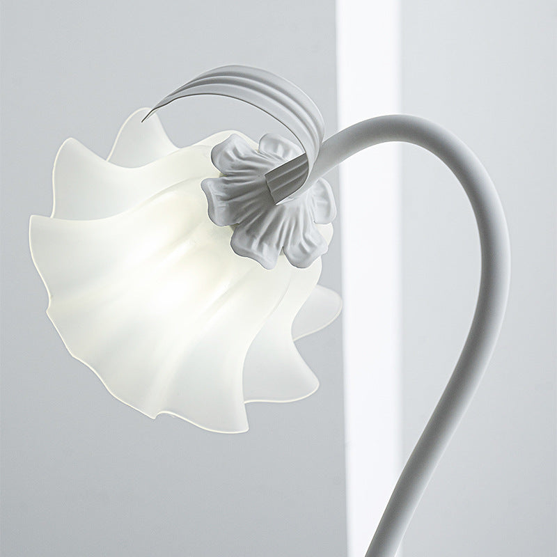 Flower Romantic Atmosphere Table Lamp