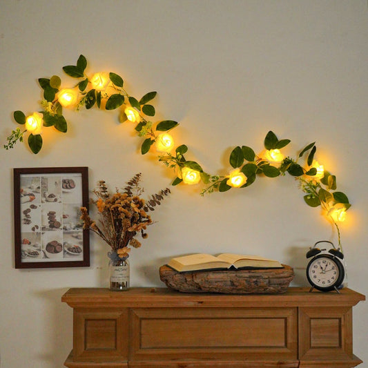 Romantic Decorative Lamp With Rose Vines