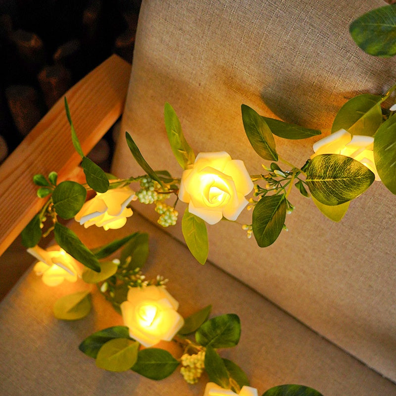 Romantic Decorative Lamp With Rose Vines