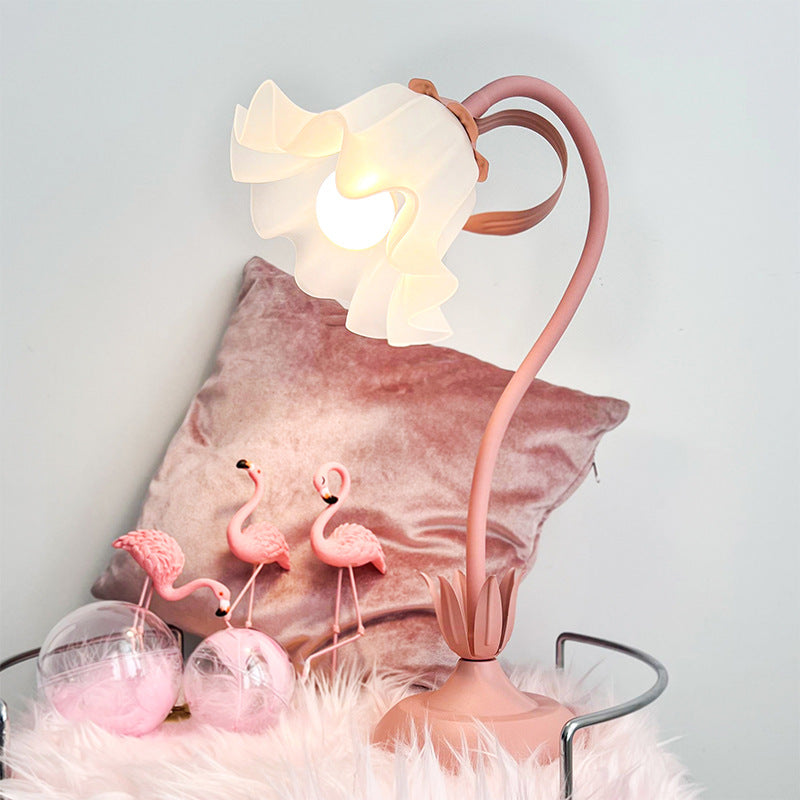 Flower Romantic Atmosphere Table Lamp