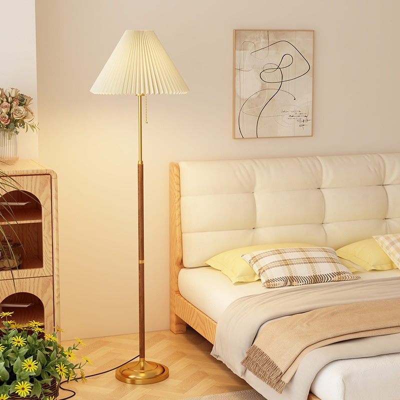 Retro-Style Solid Wood Floor Lamp