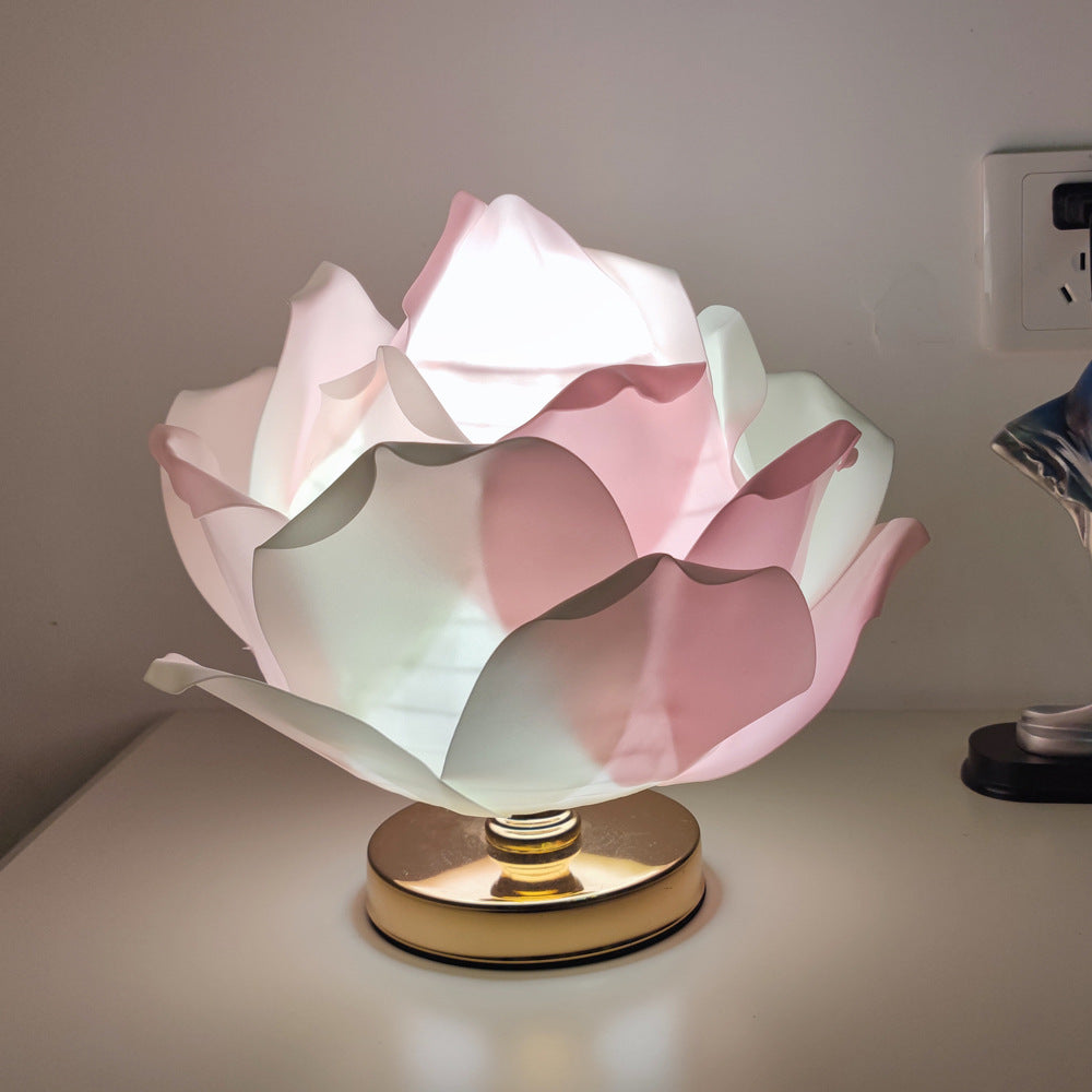 Creative big rose lamp Lotus lamp Dream wedding bedside lamp