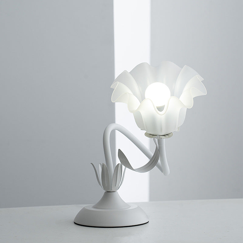 Flower Romantic Atmosphere Table Lamp